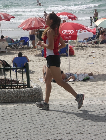 מסלול ריצה בתל אביב על חוף הים